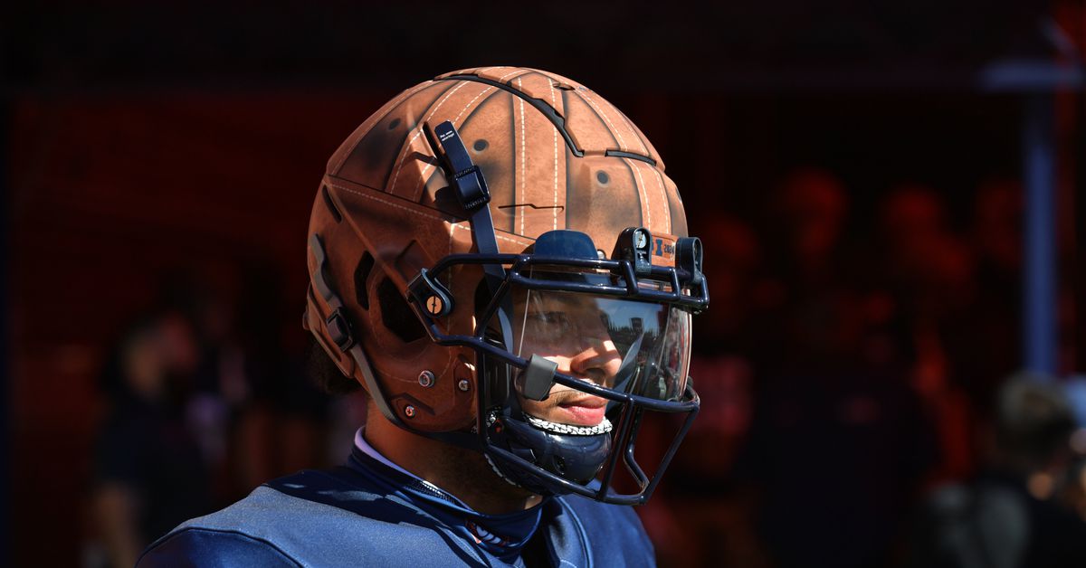 Packers unveil airbrushed leather helmets for 1923-inspired uniforms
