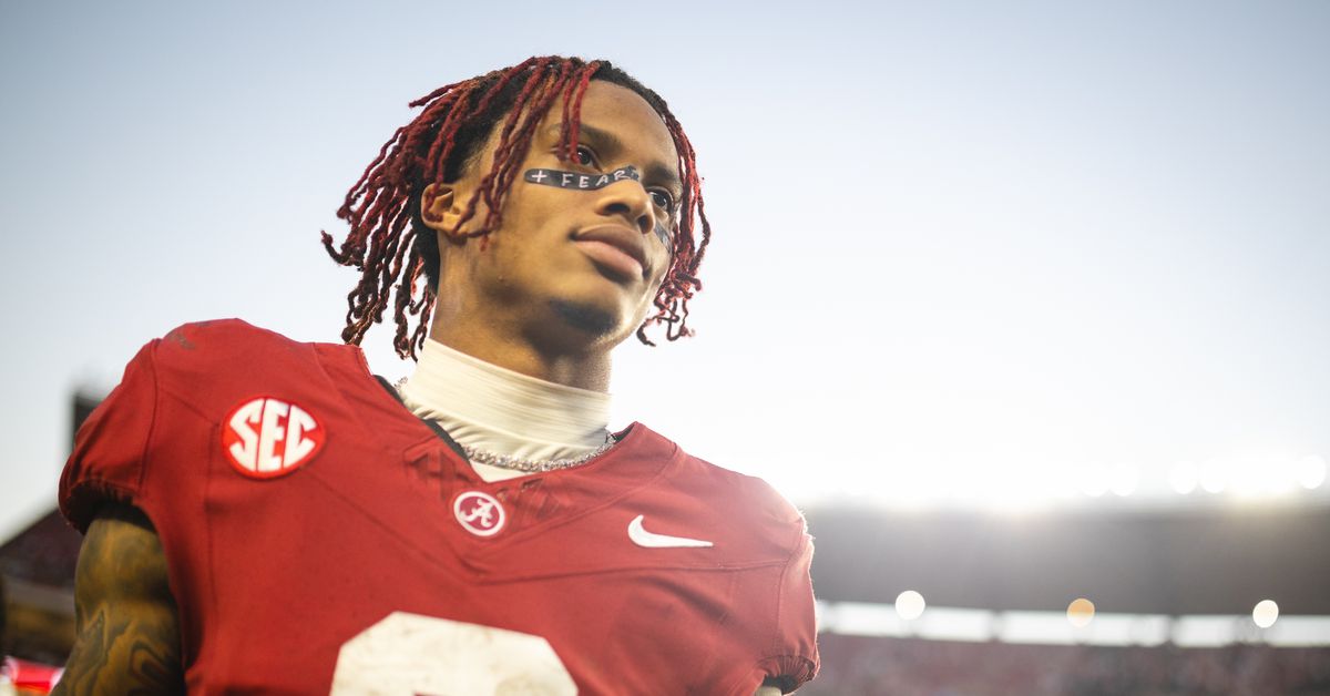 Alabama football star WR Ryan Williams signs with Nike