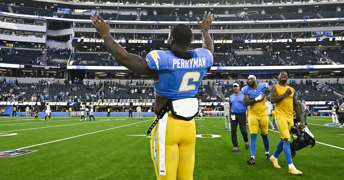 Los Angeles Chargers All Quarter Century Team: Linebacker No. 2