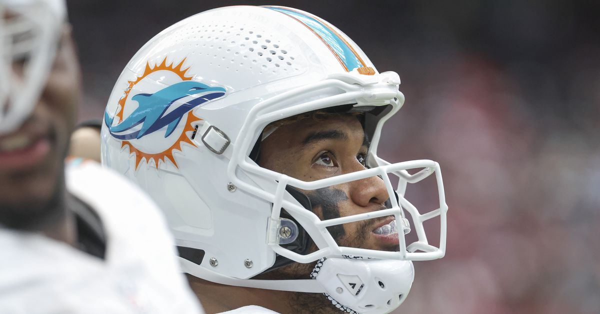 Tua Tagovailoa not ranked in top-half of league in ESPN quarterbacks list