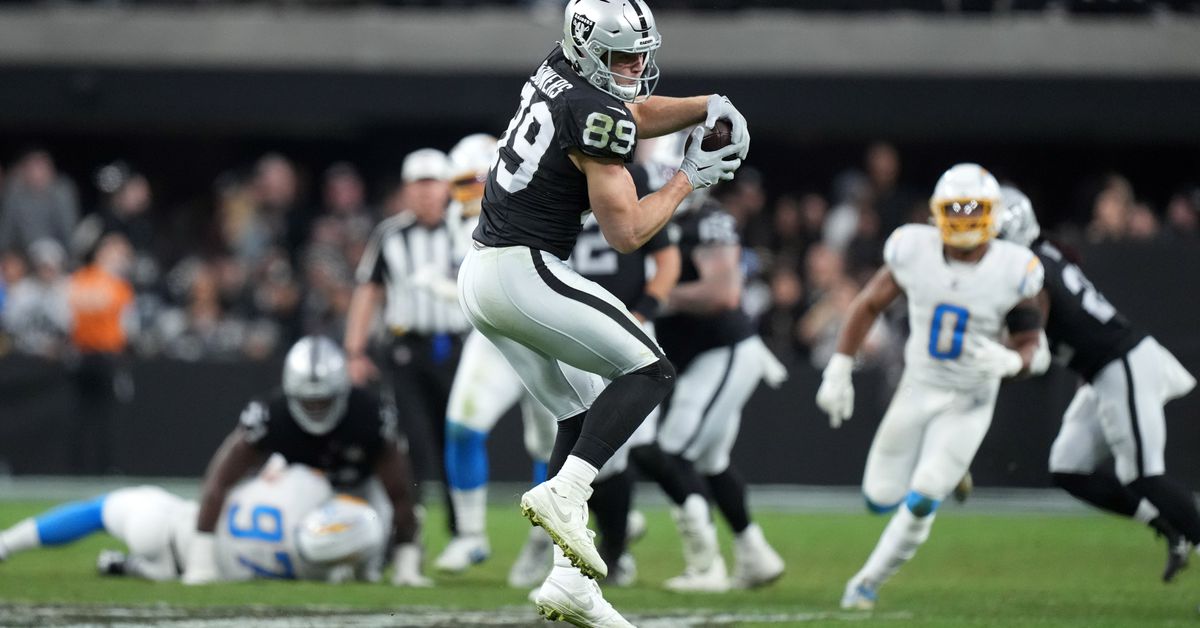 Raiders News: ESPN votes Brock Bowers as the #1 tight end in the NFL