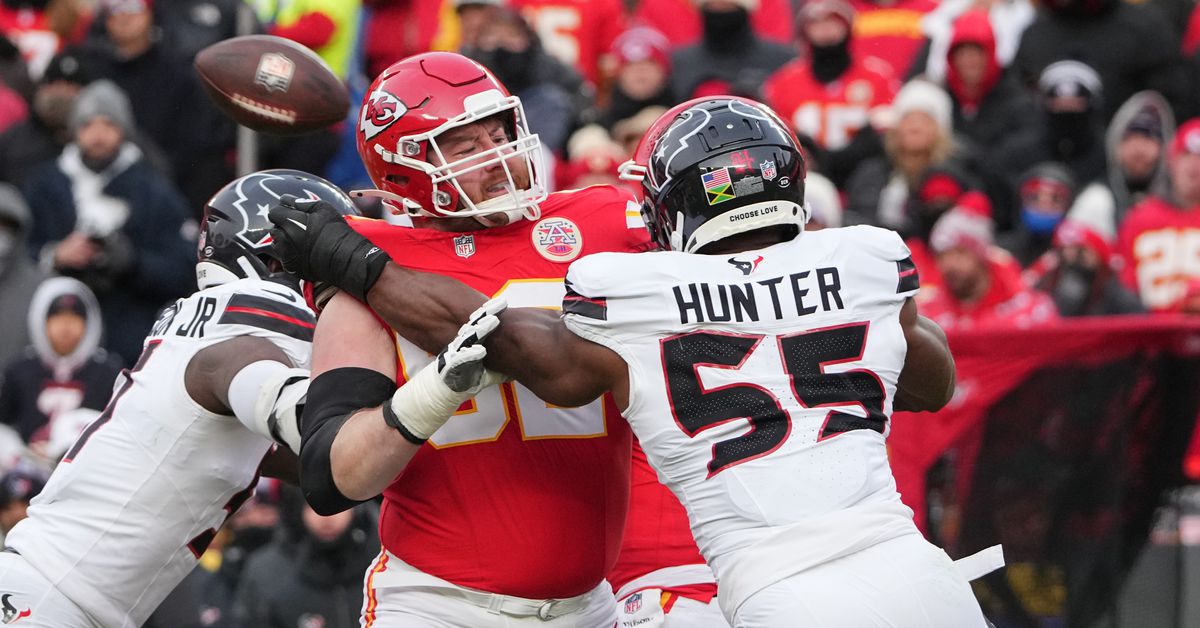 Houston Texans offensive line improvement “noticeable on day 1”