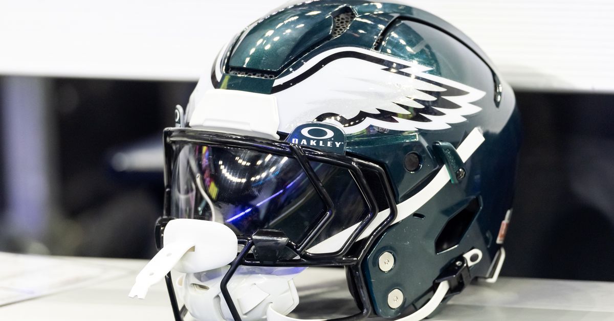 Eagles sign another defensive tackle, release offensive guard