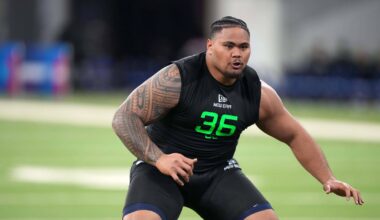 Former Arizona Wildcats OL Jonah Savaiinaea agrees to rookie deal with Dolphins