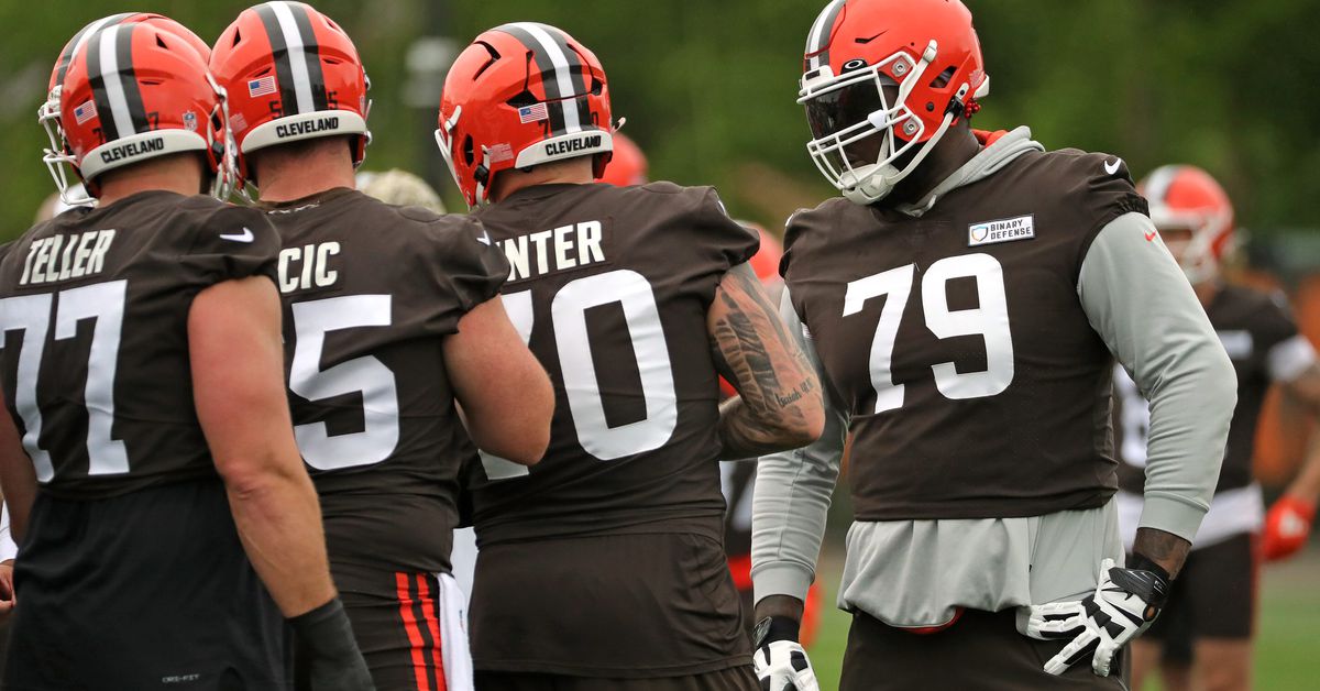 How the Browns offensive line stacks up in PFF’s new 2025 OL rankings