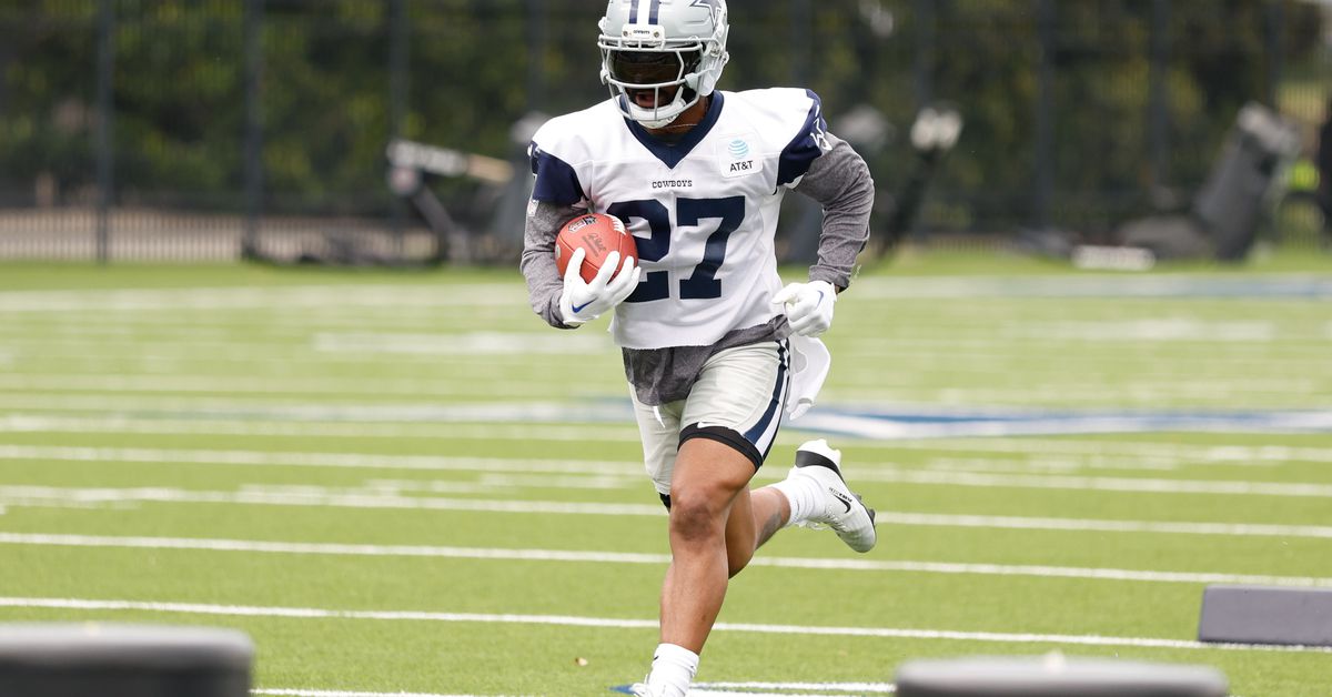 Dallas Cowboys RB’s Miles Sanders, Deuce Vaughn impress at training camp