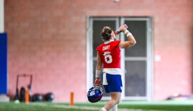 Rookie QB Jaxson Dart projected to take over late in season for Giants