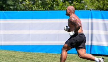 Giovanni Manu learning from Taylor Decker, hopes to follow career path