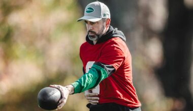 Aaron Rodgers Feels As Good Has He had In a Long Time Before Jets vs. Cardinals