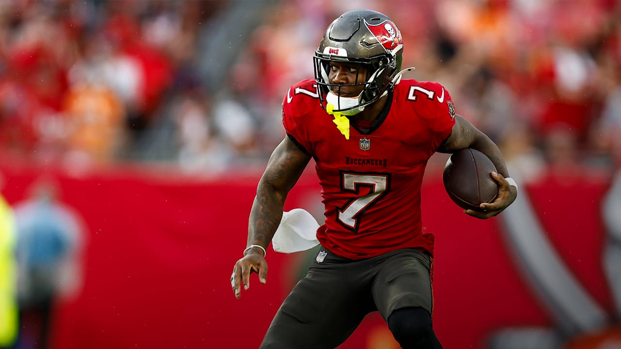 Bucky Irving and Jalen McMillan, A Rookie Tandem with a 'Bright Future'