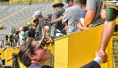 Policy officially takes over for Murphy as president/CEO at Packers' shareholders meeting