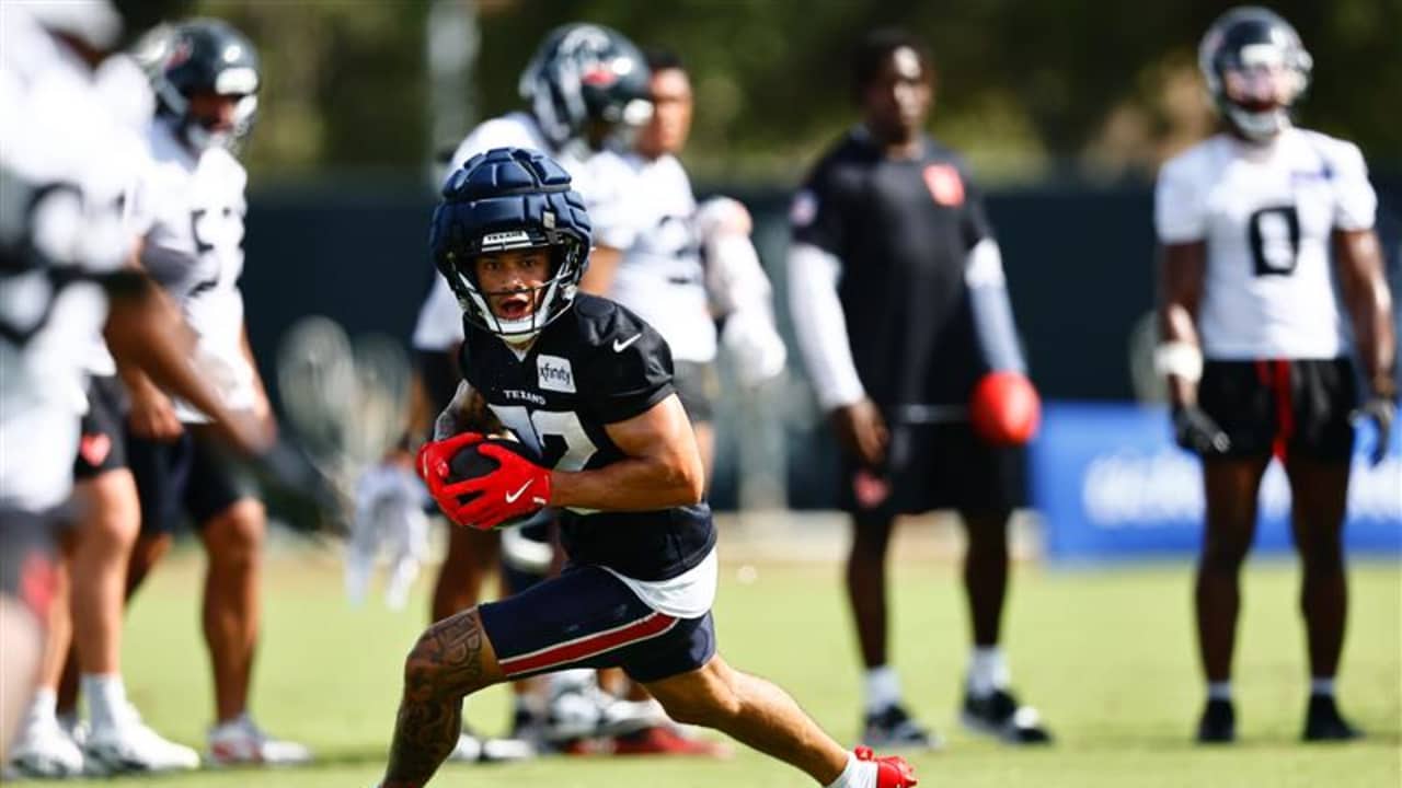 Texans Morning News | Training Camp kicks off, Ersery signs