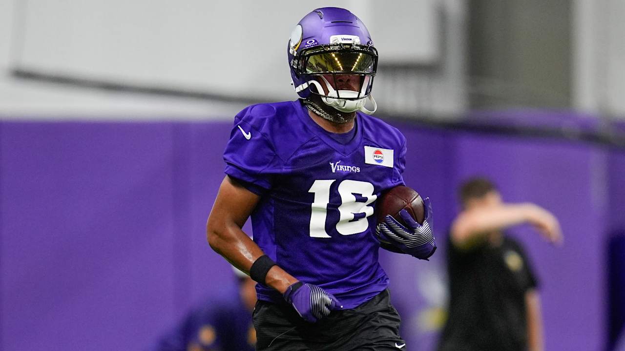 Vikings HC Kevin O'Connell says Justin Jefferson dealing with mild hamstring strain