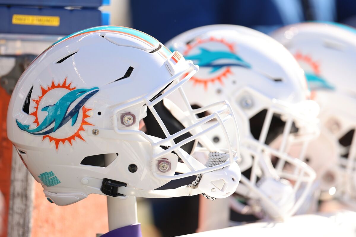 Miami Dolphins Owner Stephen Ross Near Deal to Sell Stake to Ares, Joe Tsai