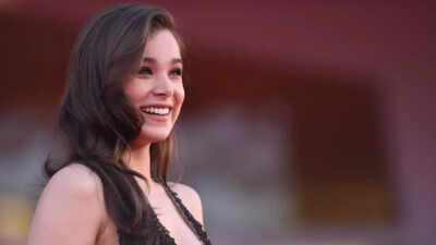 Hailee Steinfeld's latest workout photos break the internet as Josh Allen returns to Bills camp