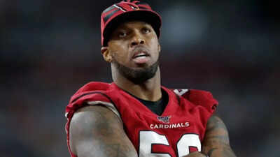 “I’ll kill your b*tch ass”: Ex-Ravens star Terrell Suggs caught on video pulling gun in Starbucks drive-thru after alleged racial slur