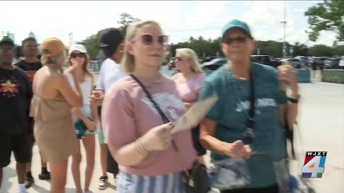 Jaguars fans get 1st glimpse of upcoming season at scrimmage