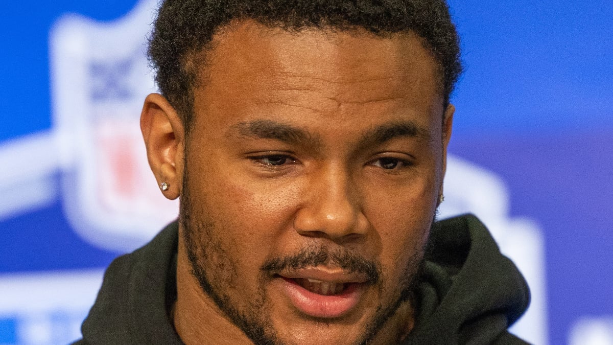 Ja'Tavion Sanders Headshot