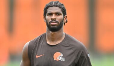 Why doesn't Shedeur Sanders want dad Deion at Browns training camp