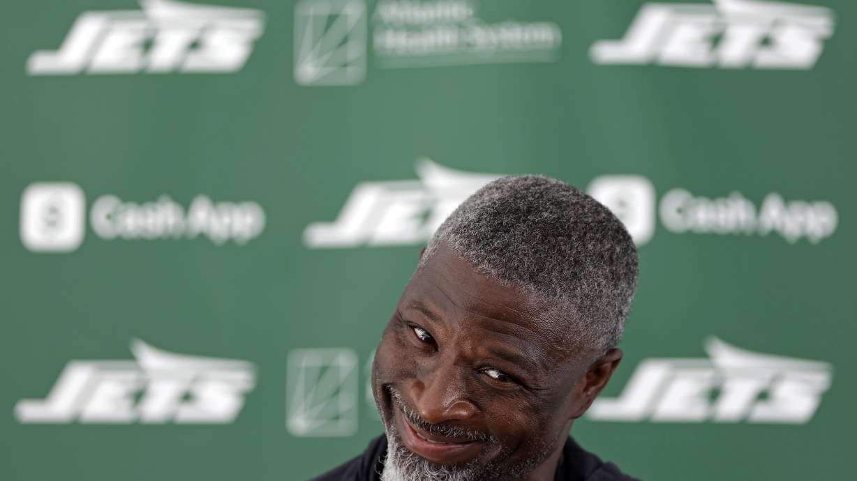 From fashion fines to man in charge: Aaron Glenn's former Jets teammates proud of his NFL journey