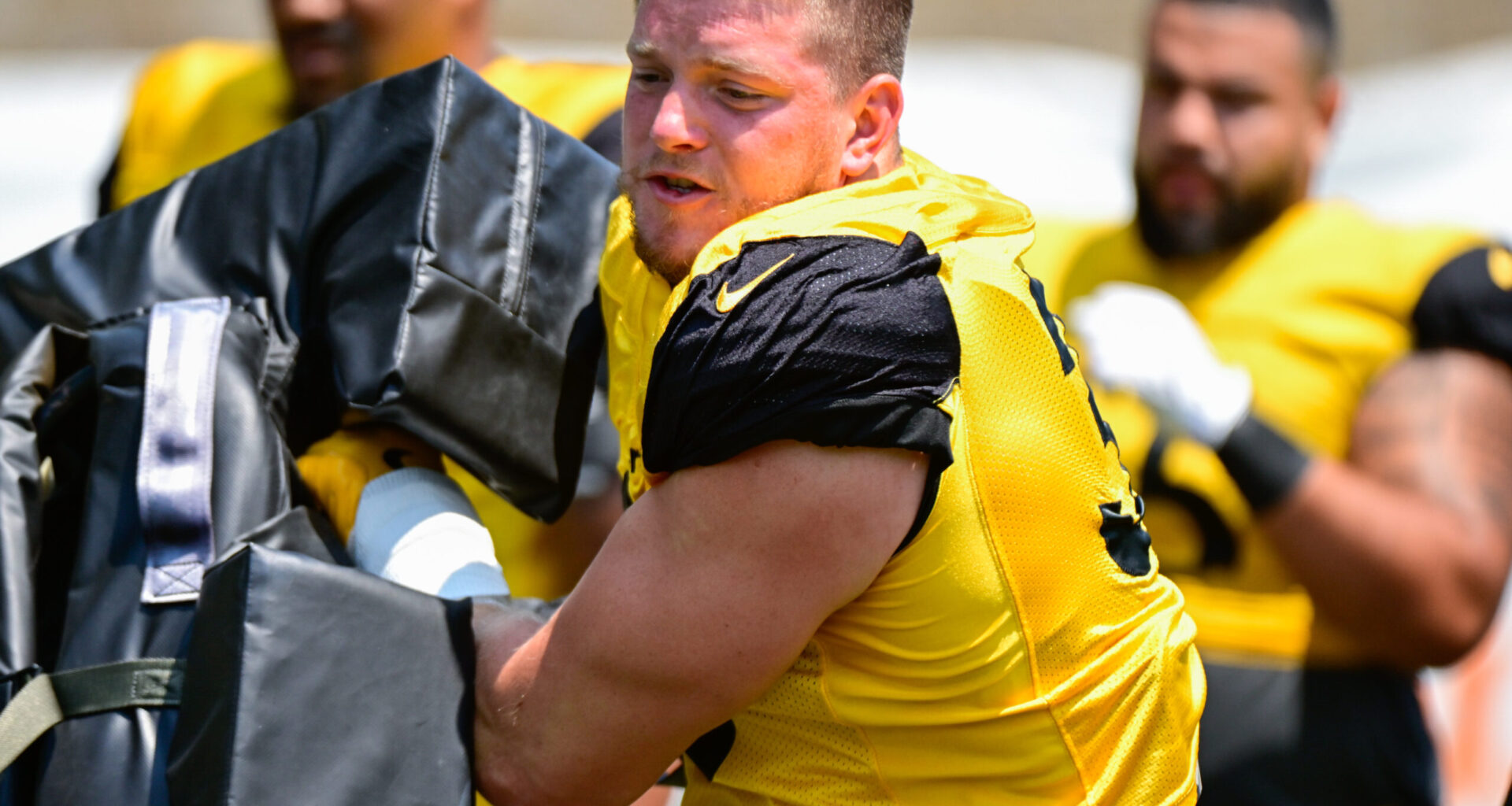 Steelers Rookie Jack Sawyer Looks to Make Mark in NFL Debut