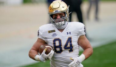 Notre Dame loses TE Kevin Bauman and RB Kedren Young to season-ending knee injuries