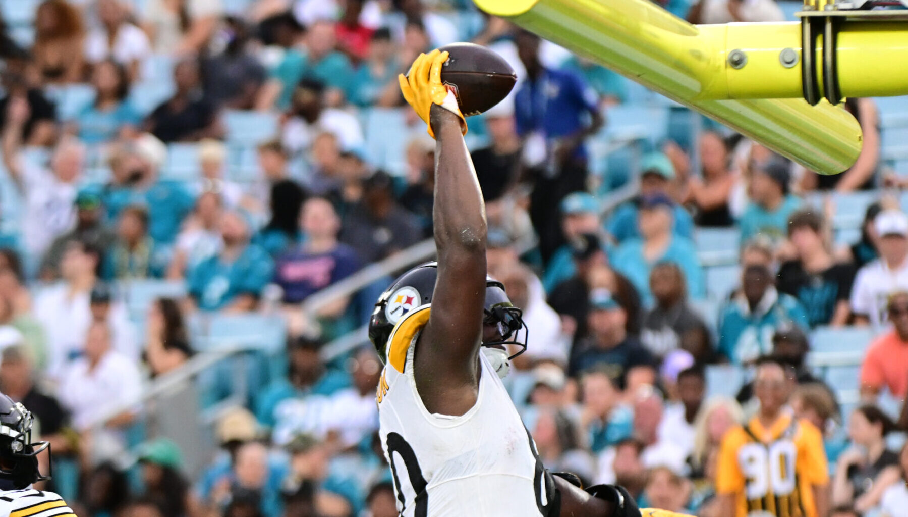 Steelers TE Darnell Washington Defends Dunk, Despite Penalty