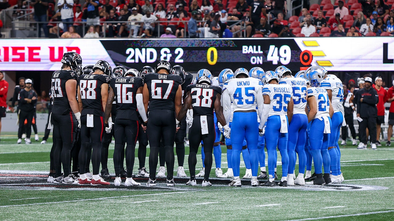 Lions, Falcons join in prayer after Morice Norris leaves field in ambulance
