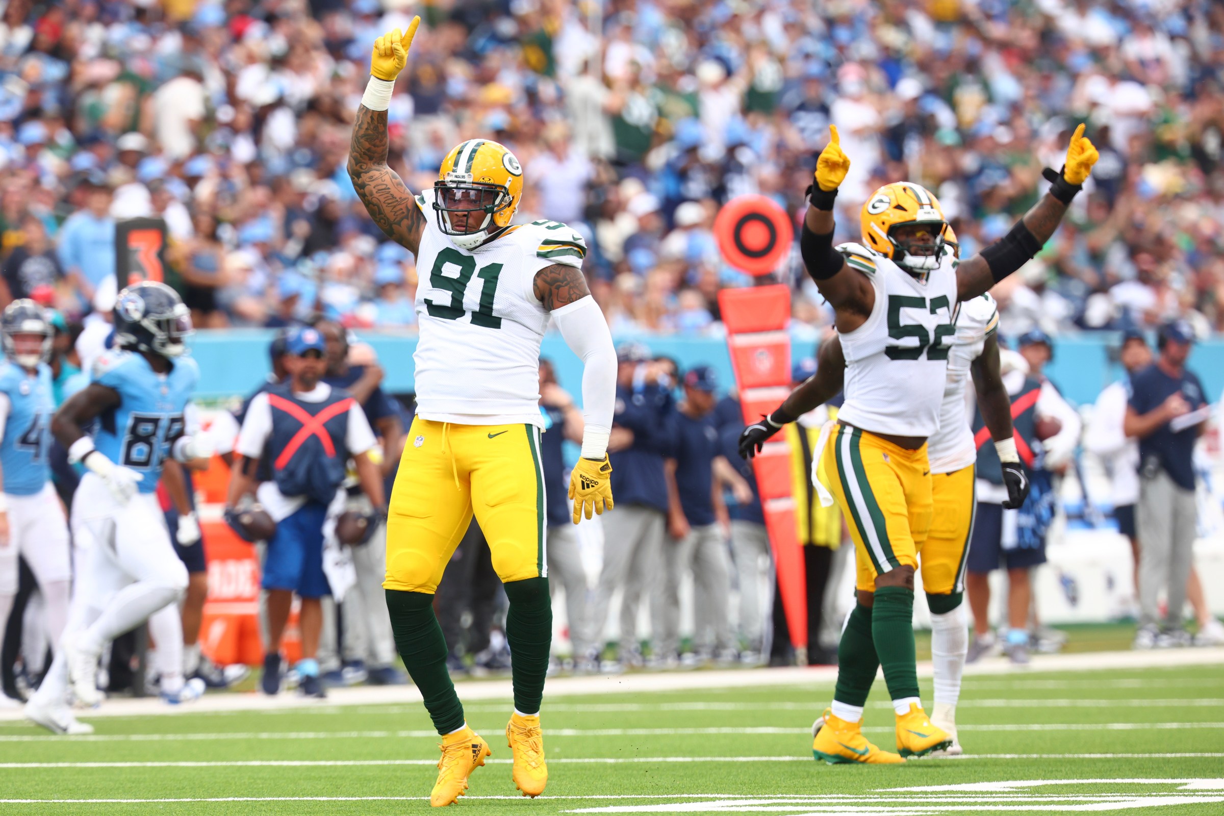 Tennessee Titans open to adding free agent pass rusher