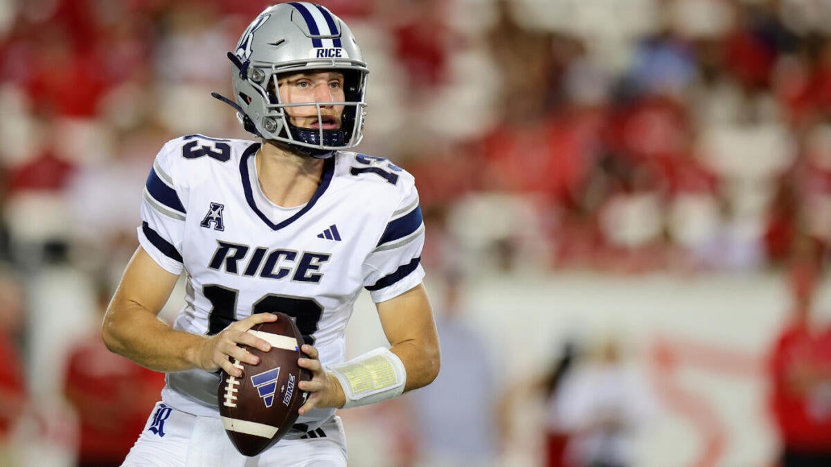 Fresno State quarterback E.J. Warner, son of NFL MVP Kurt Warner, named starter for Bulldogs, per report