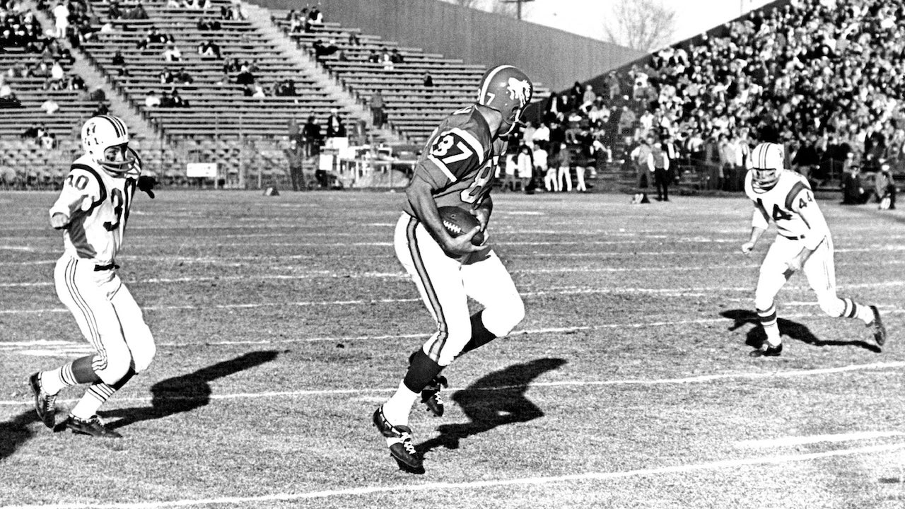 Record-breaking Broncos receiver Lionel Taylor dies at age 89