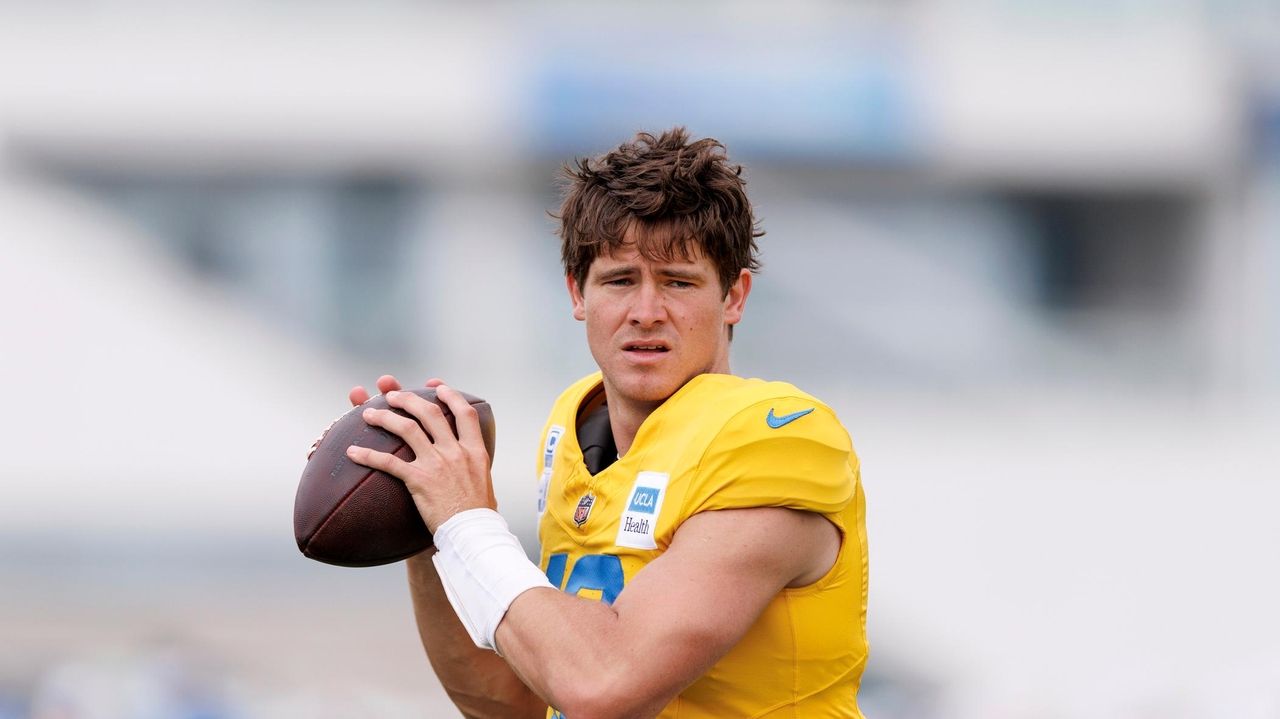 Justin Herbert to play in his first-ever preseason game as the Chargers face the Rams