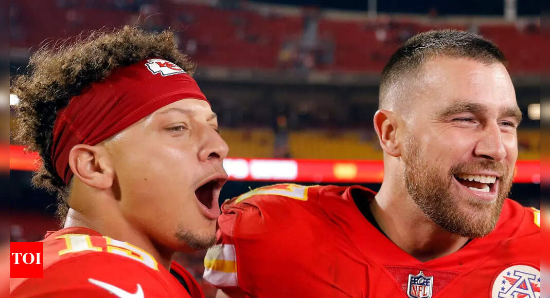Kansas City Chiefs quarterback Patrick Mahomes signals big shift at training camp, bypasses Travis Kelce for 40-yard strike to Xavier Worthy | NFL News