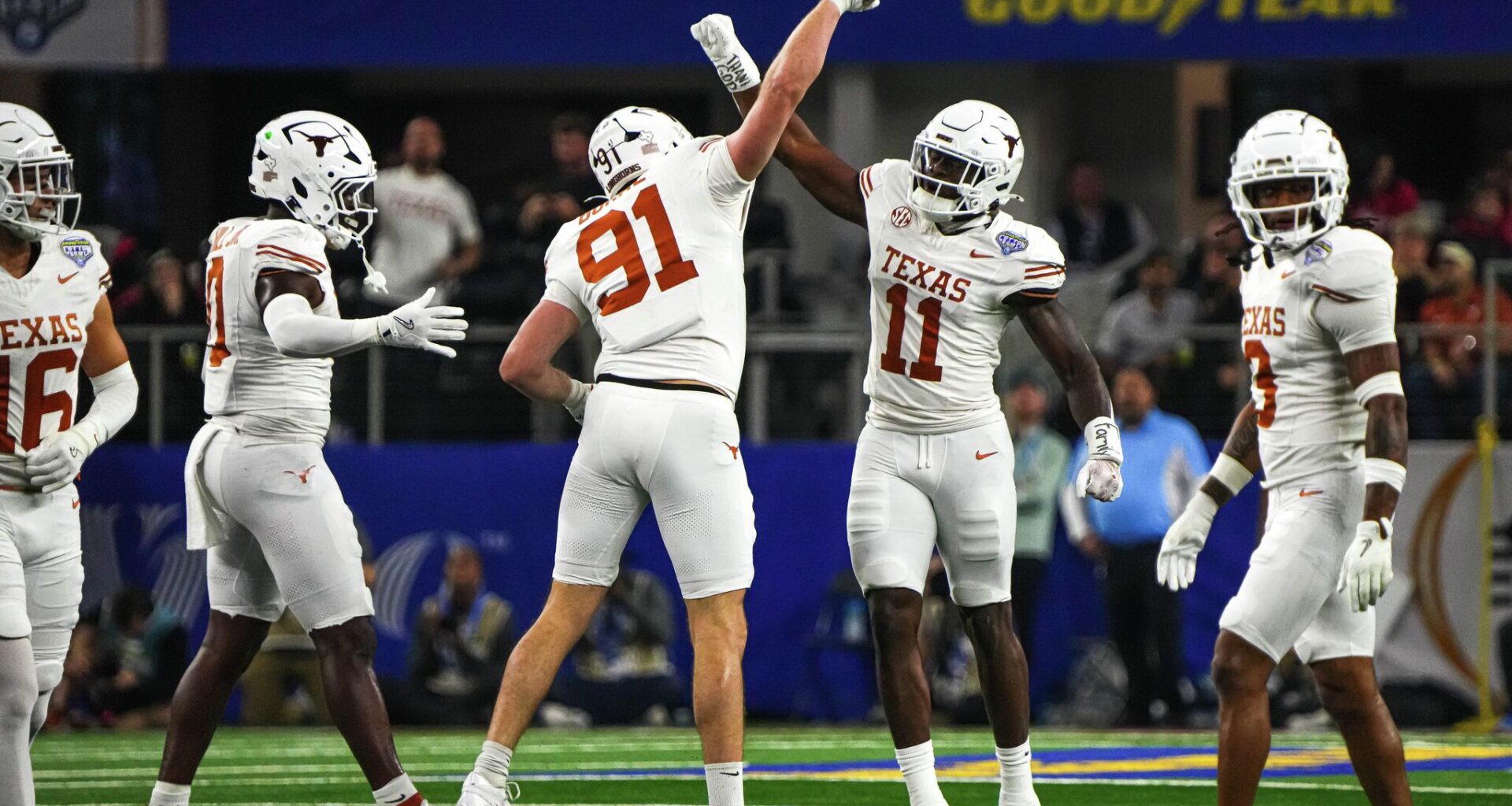 Texas football edge ready to rush at school sack record