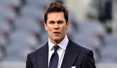 Tom Brady was looking like Al Davis at Raiders game