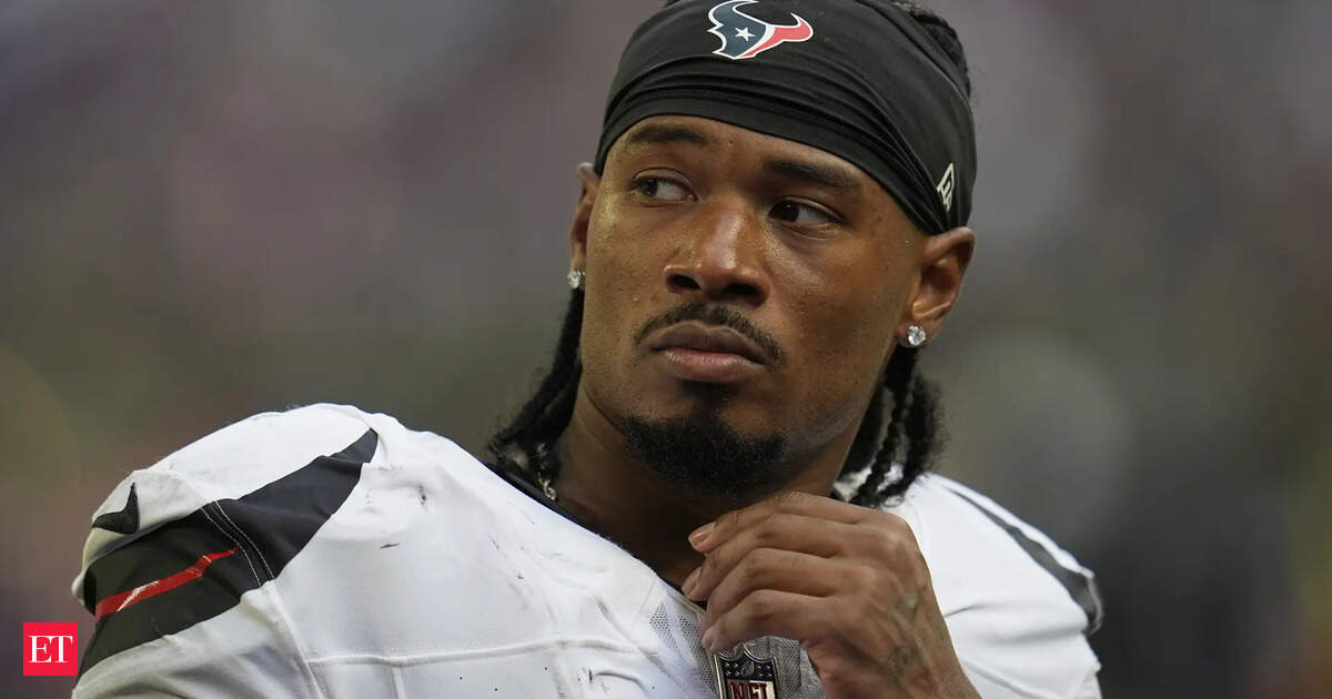Eagles reportedly acquire wide receiver John Metchie III from Texans