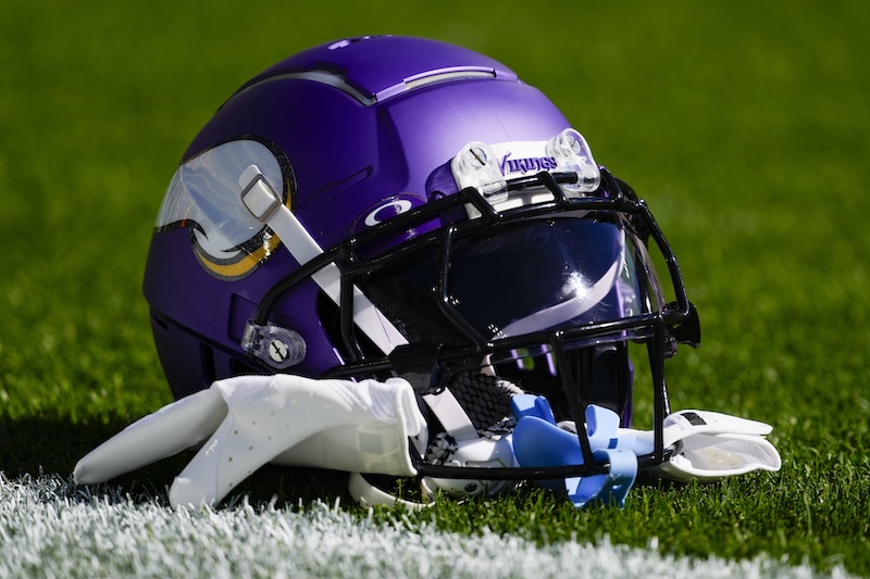 Mom Of Male Minnesota Vikings Cheerleader Responds To Backlash