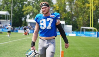 Lions' Aidan Hutchinson keeps focus on return to field during contract extension talks