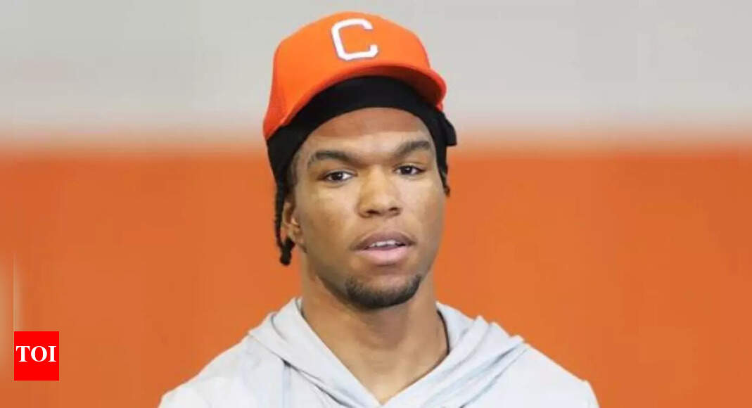 T. J. Moore remains in hospital after suffering serious leg injury in Giants preseason win over Patriots | NFL News