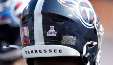 Green sex toy thrown onto field at Vikings vs. Titans preseason game