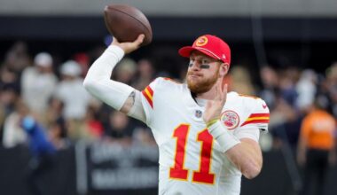 Vikings trade Sam Howell to Eagles; sign former Philly QB Carson Wentz as backup to J.J. McCarthy