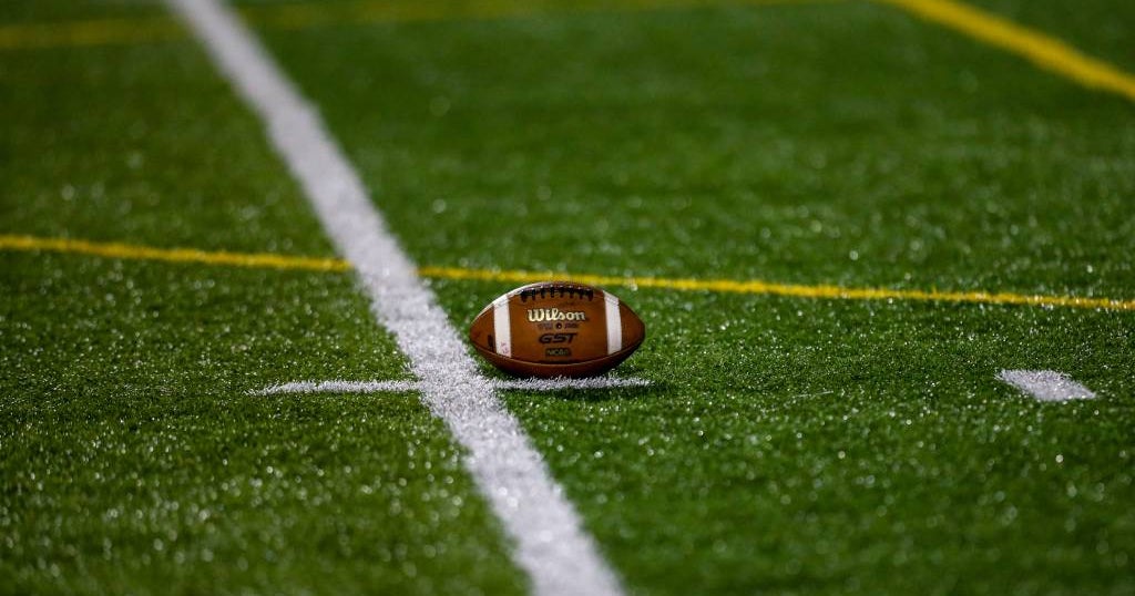 Washington High School assistant football coach Ron Todd dies after collapsing in stands