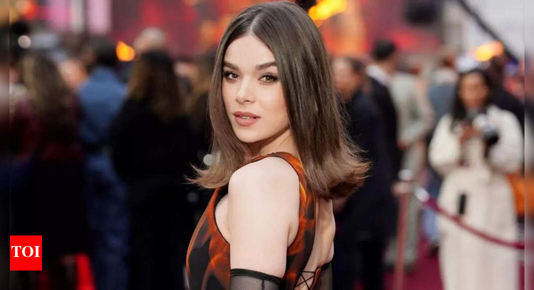 Hailee Steinfeld overshadows Josh Allen in Buffalo as her viral fan moment steals the spotlight | NFL News