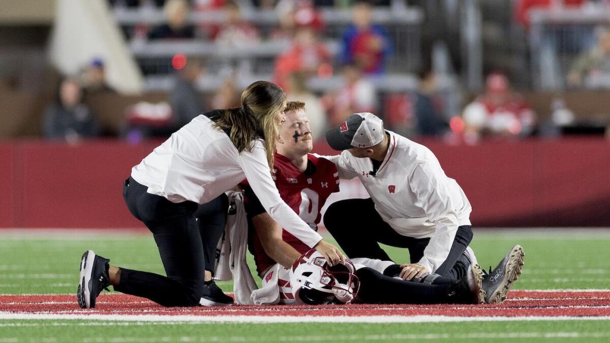 Billy Edwards Jr. injury: Wisconsin QB not expected to miss extended time after exiting Badgers' opener