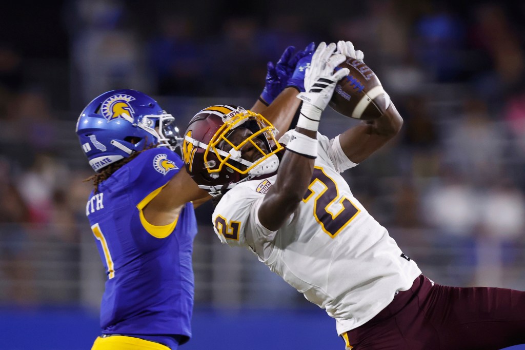 Photo gallery from CMU football’s road win over San Jose State – The Morning Sun