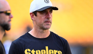 Pittsburgh Steelers quarterback Aaron Rodgers