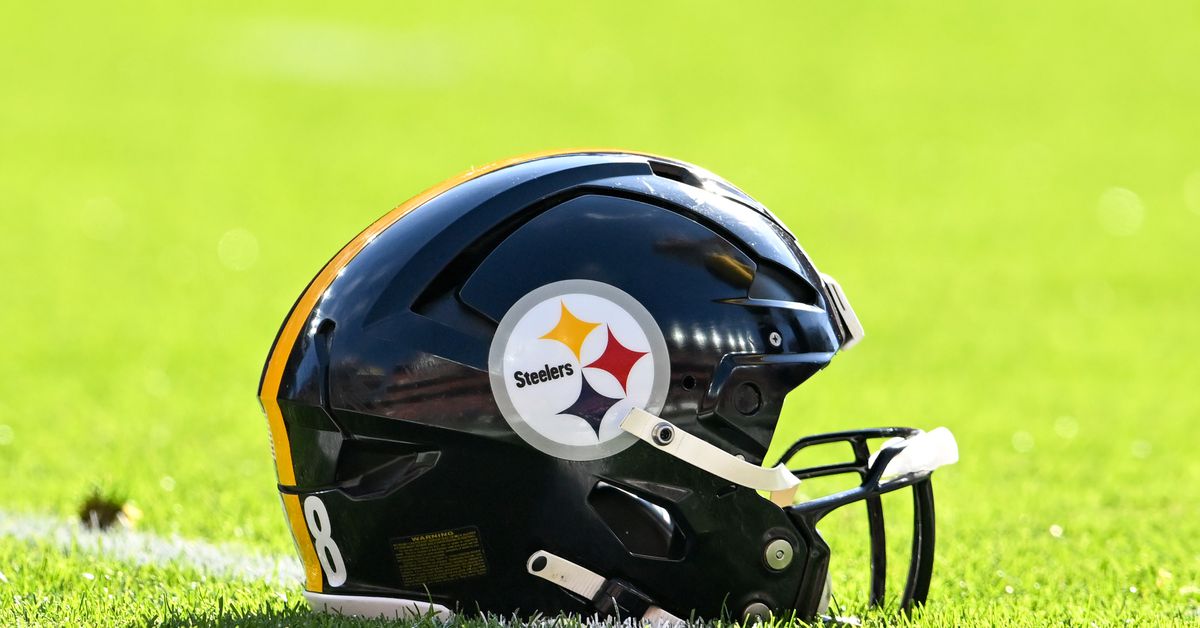 Pittsburgh Steelers rookie in walking boot after injury