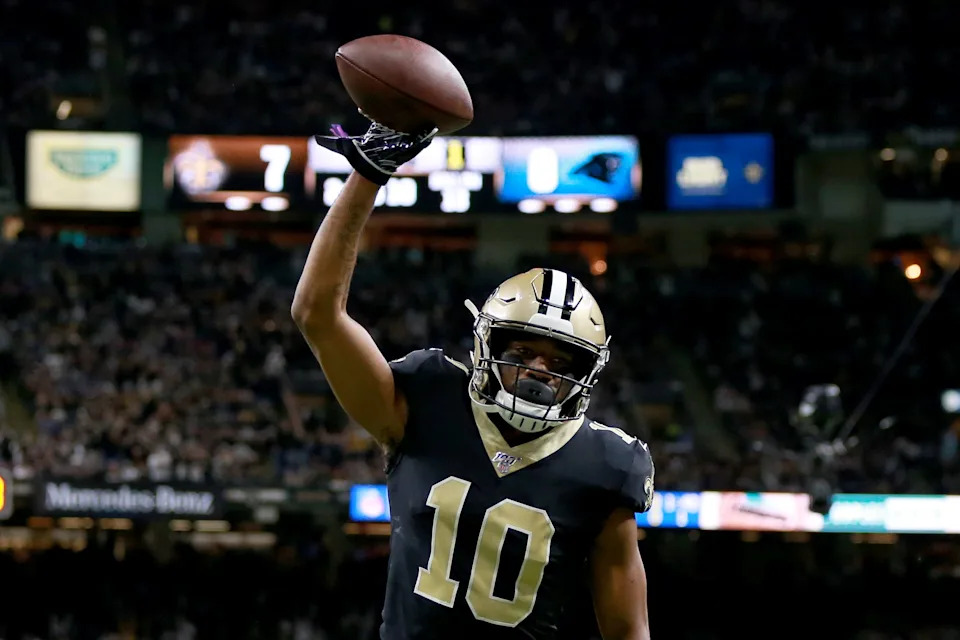 NEW ORLEANS, LOUISIANA - NOVEMBER 24: Tre'Quan Smith #10 of the New Orleans Saints celebrates after scoring a 10 yard touchdown pass from Drew Brees #9 against the Carolina Panthers during the first quarter in the game at Mercedes Benz Superdome on November 24, 2019 in New Orleans, Louisiana. (Photo by Sean Gardner/Getty Images)