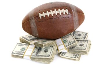 How much money football players make