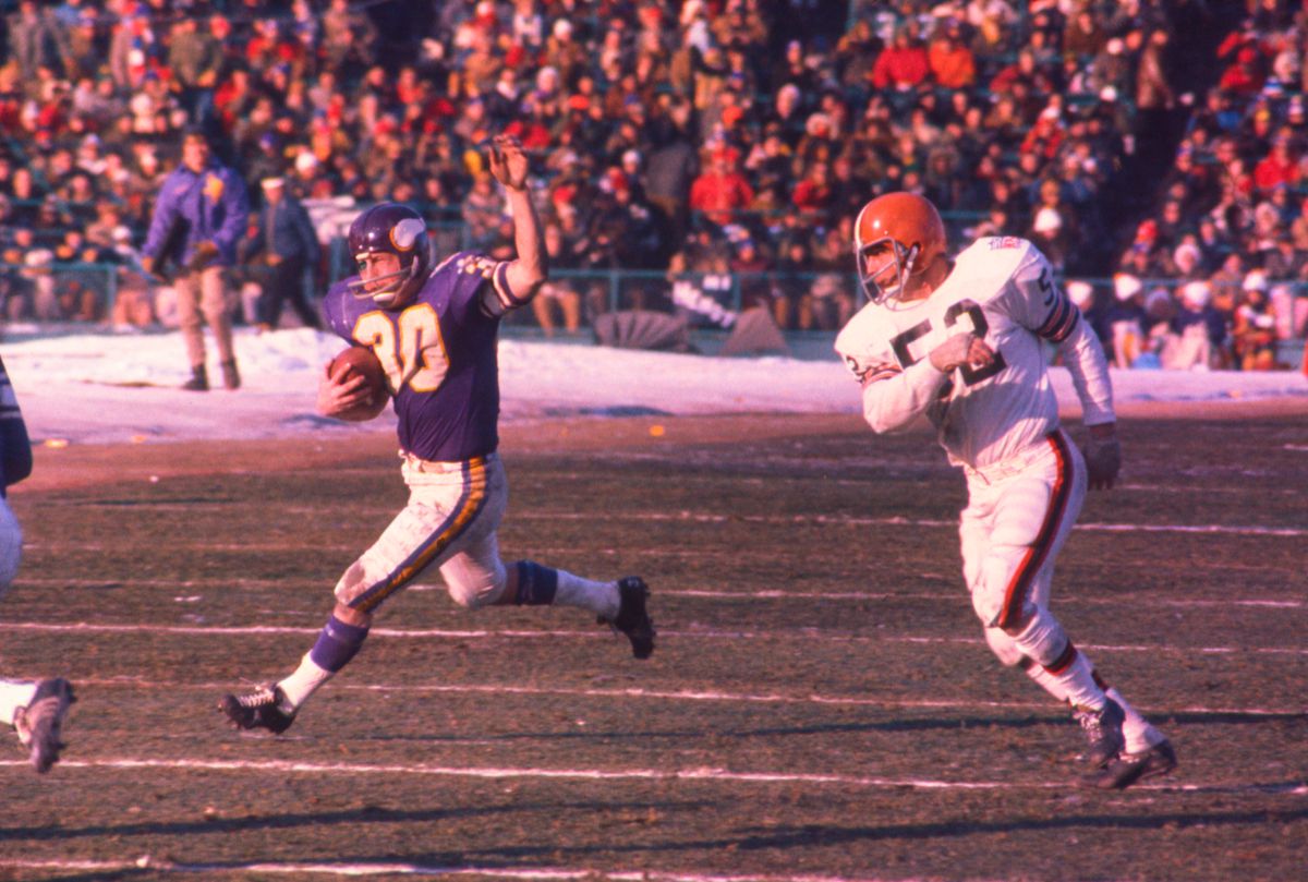 Vikings Tackle Browns in 1969 NFL Championship Game